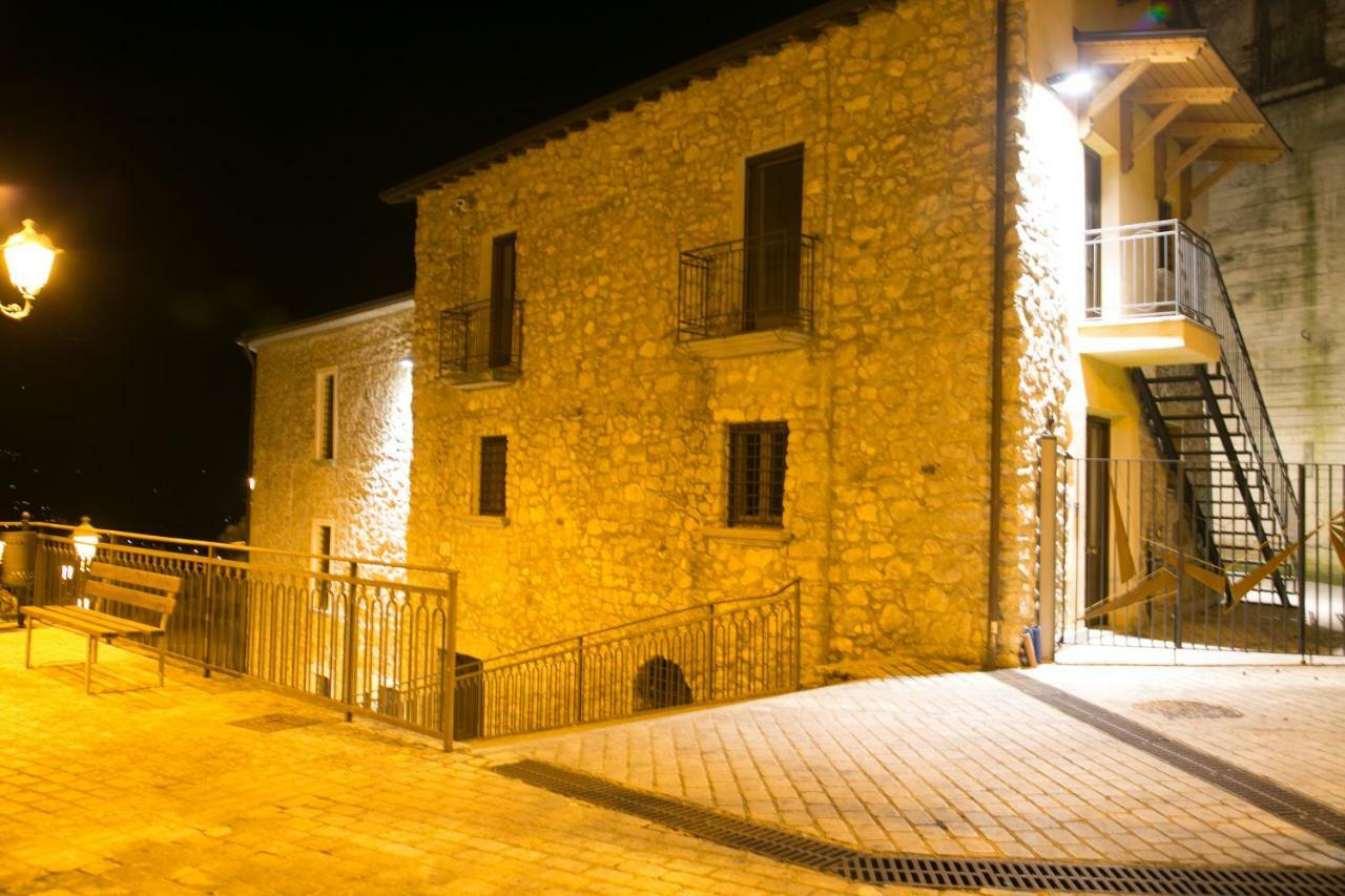 Ostello Della Gioventu Massimo Troisi Oliveto Citra Buitenkant foto